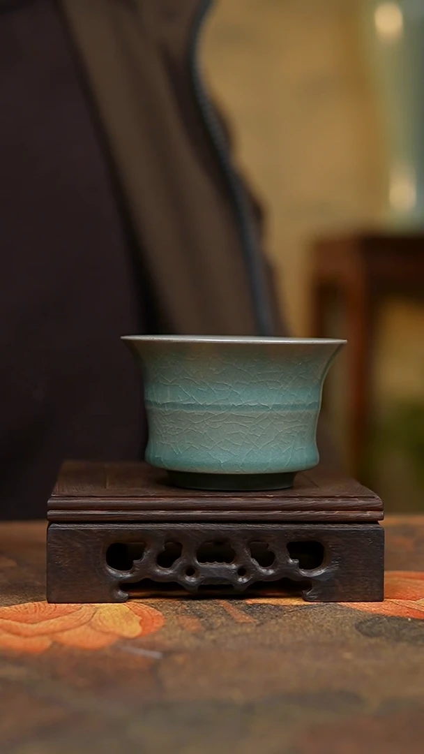 杯这**天仿古翡翠绿釉竹节马蹄杯瑕