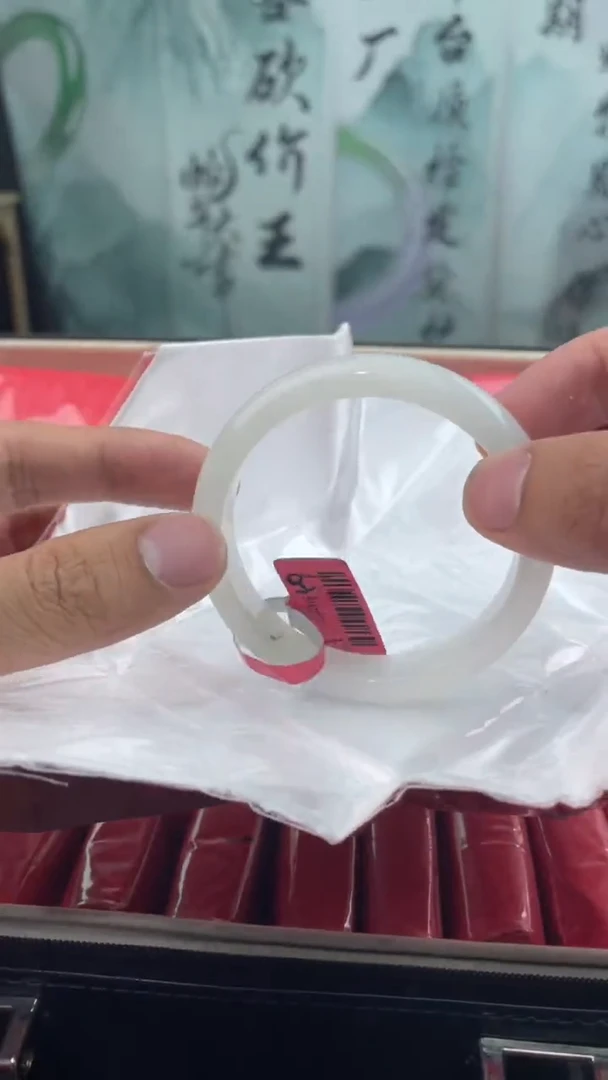 【闪购商品】翡翠手镯未镶嵌翡翠手镯4