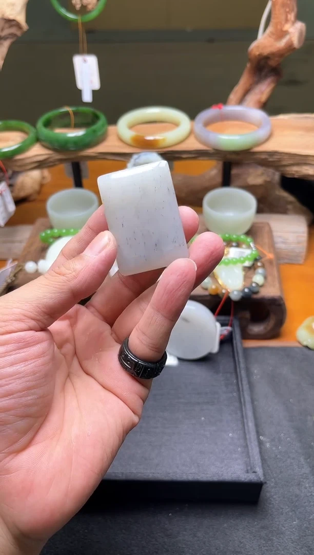 吊坠(不含链)未镶嵌和田玉新疆黑山 无事牌