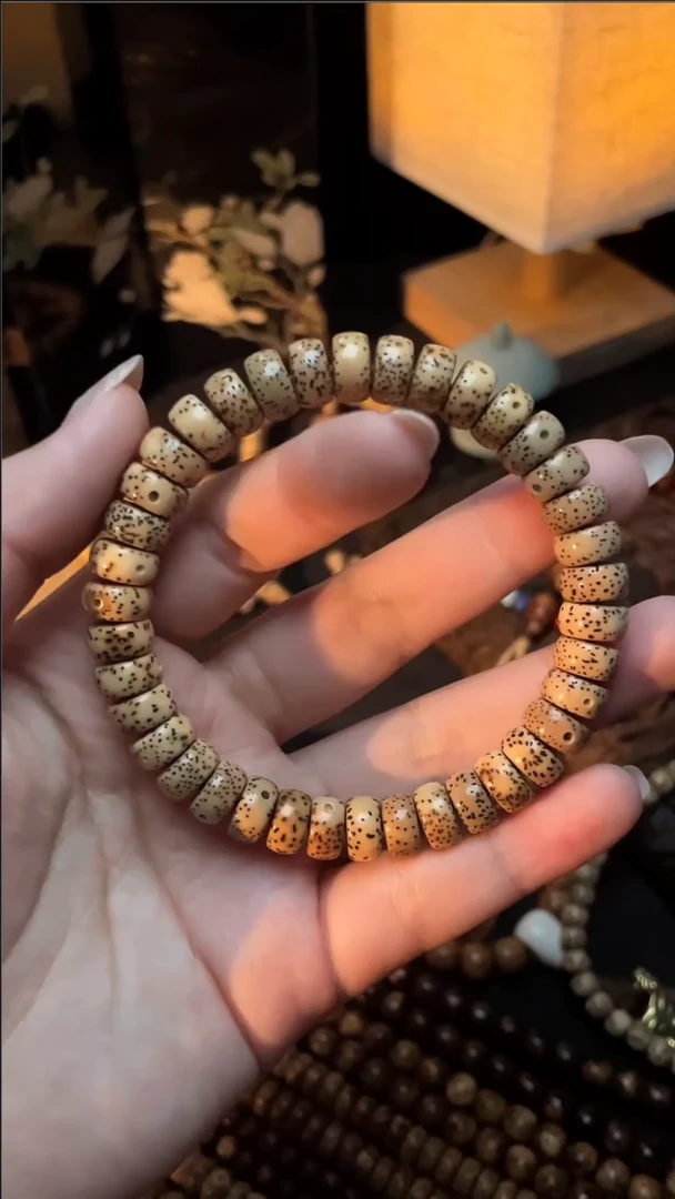 手串星月菩提精工级陈籽（黄）9.5*5药片手串（B）