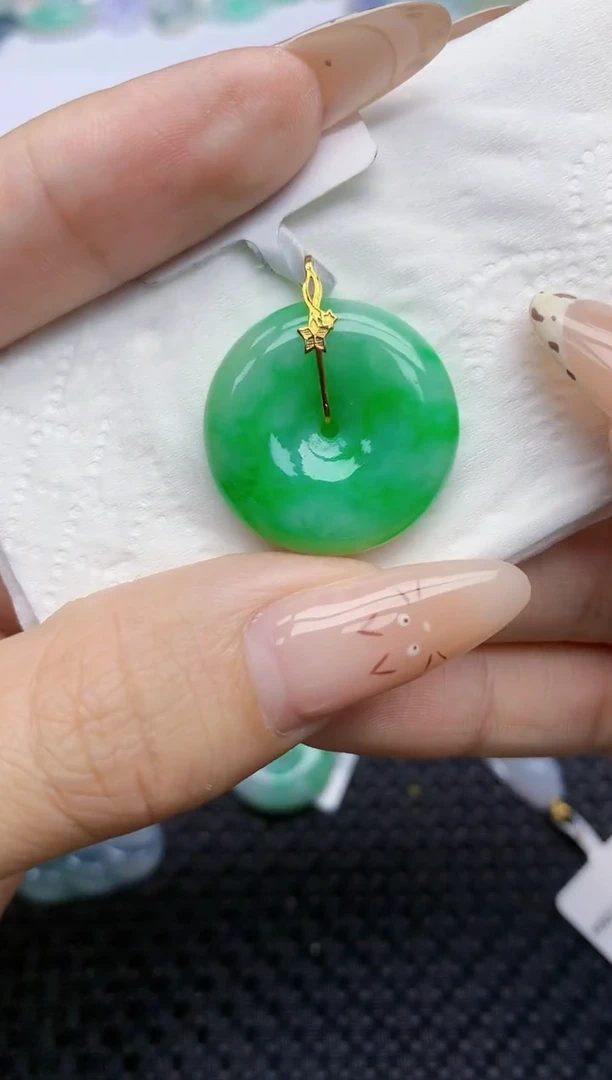 翡翠18K金镶嵌颈饰324   天然翡翠A货
