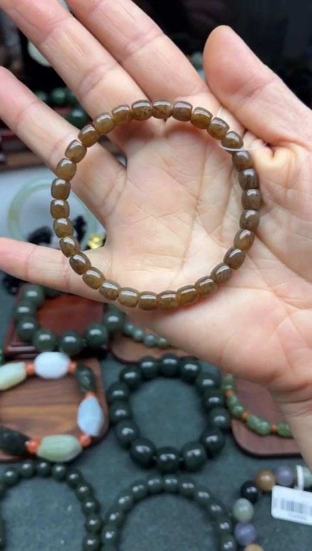 未镶嵌手链和田玉A67 6mm老红糖直切