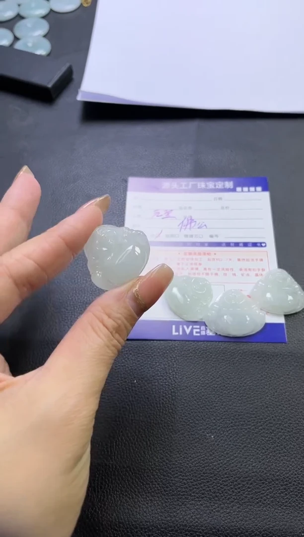 【闪购商品】翡翠颈饰未镶嵌佛公多样性/发一件（赠绳）