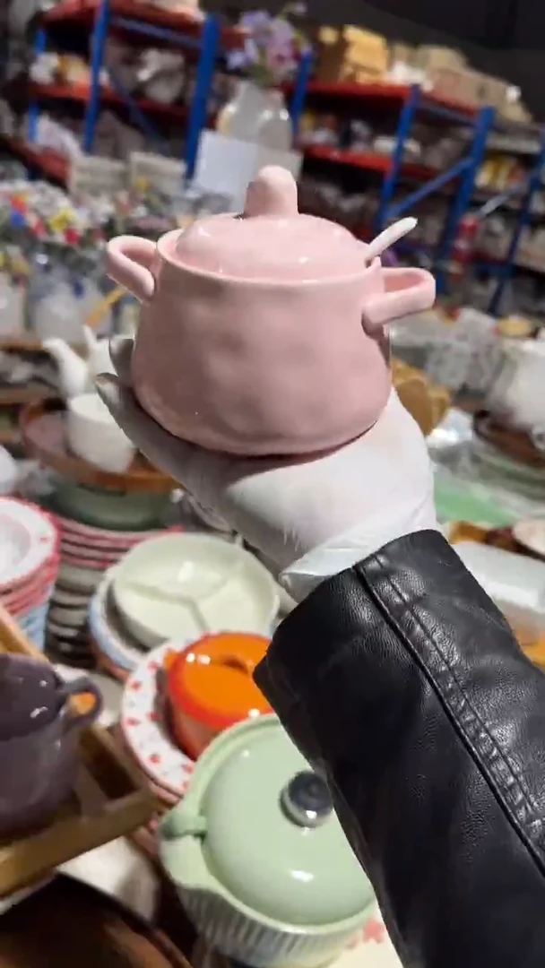 陶瓷粉色罐子带勺子微瑕 凑满20元包邮