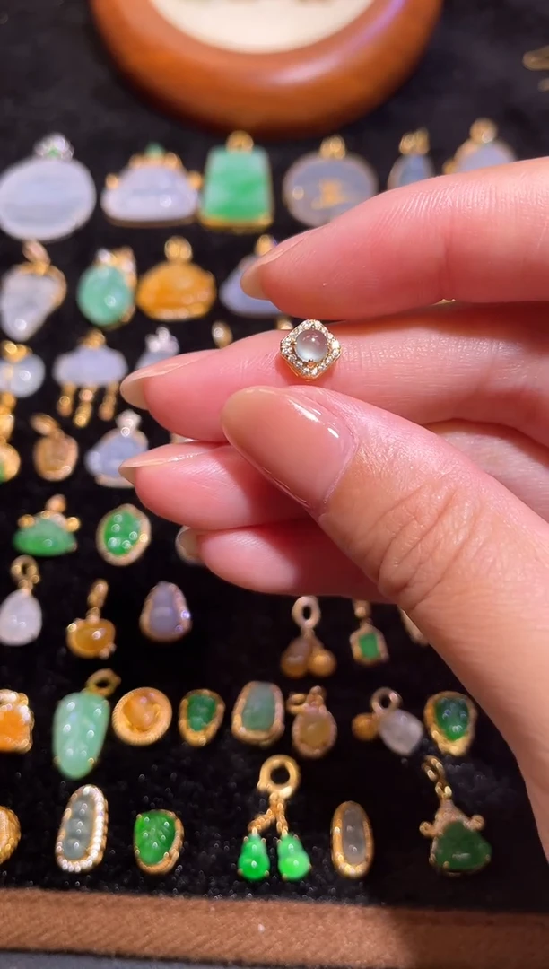 颈饰银S925镶嵌翡翠天然a货翡翠