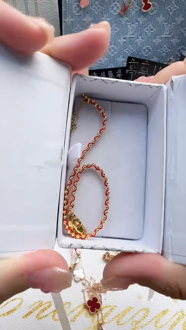 瓷片彧贤聚宝阁彧贤聚宝阁