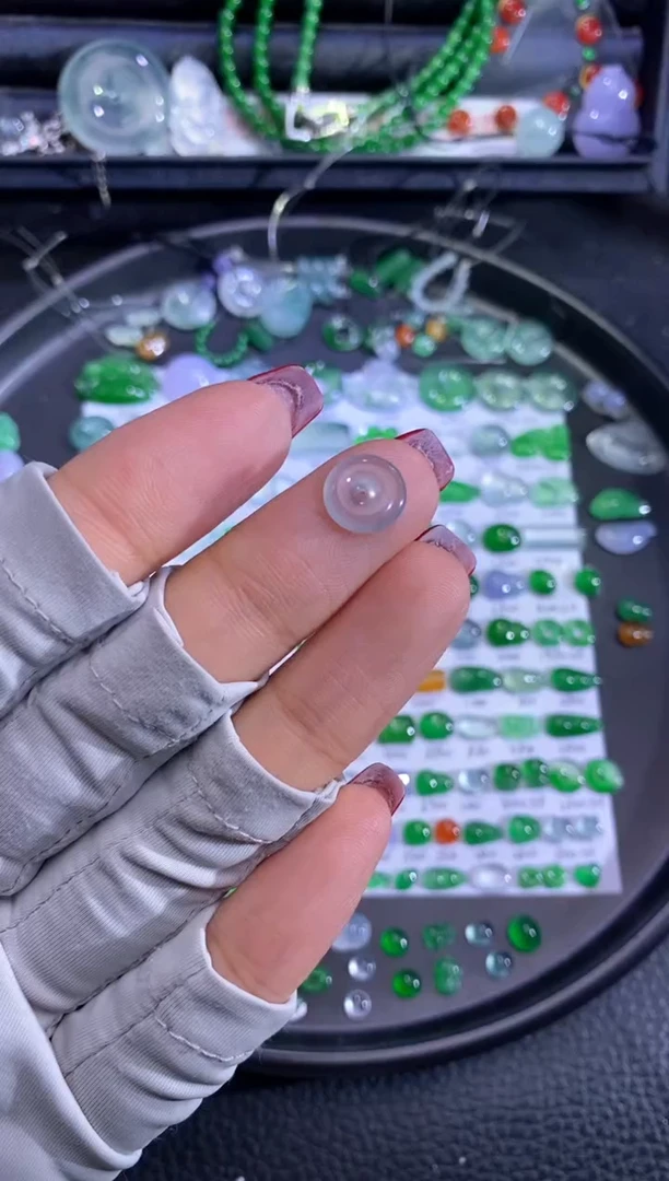 未镶嵌挂件翡翠扣子