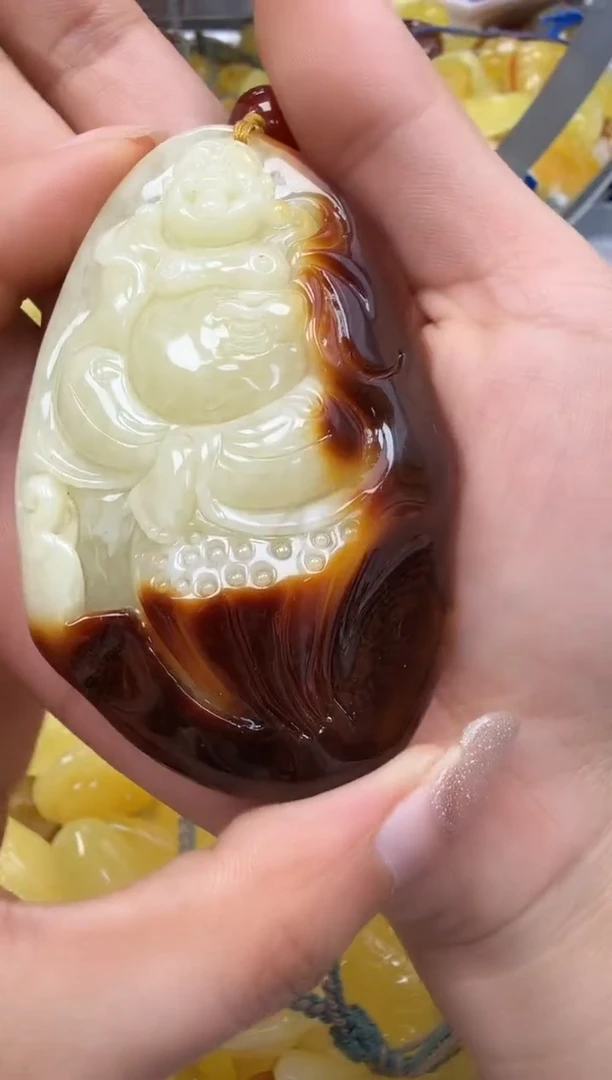 裸石琥珀未镶嵌如图