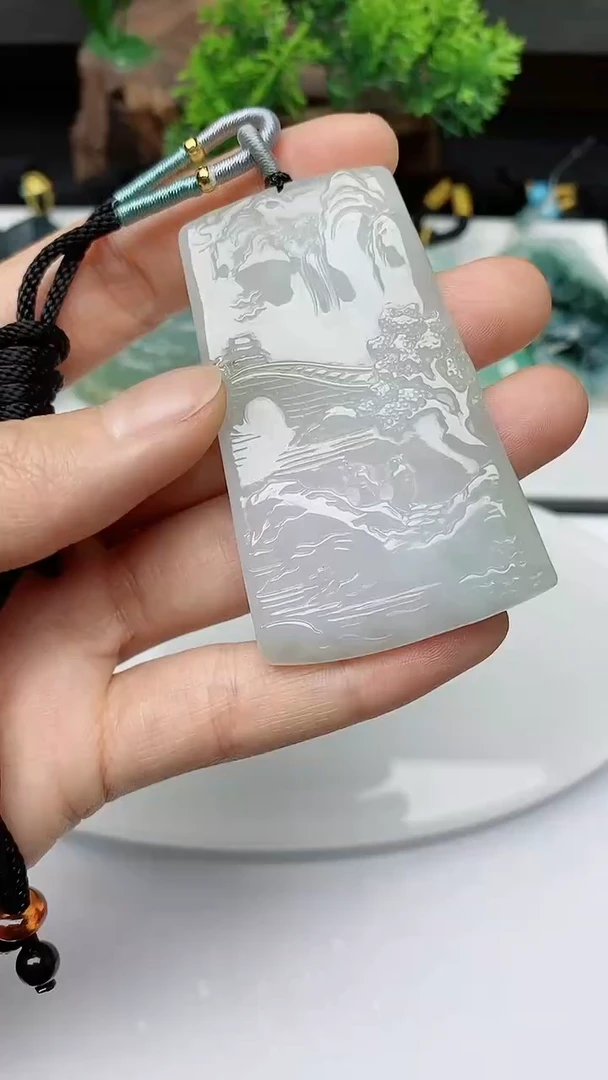 【闪购商品】翡翠颈饰未镶嵌