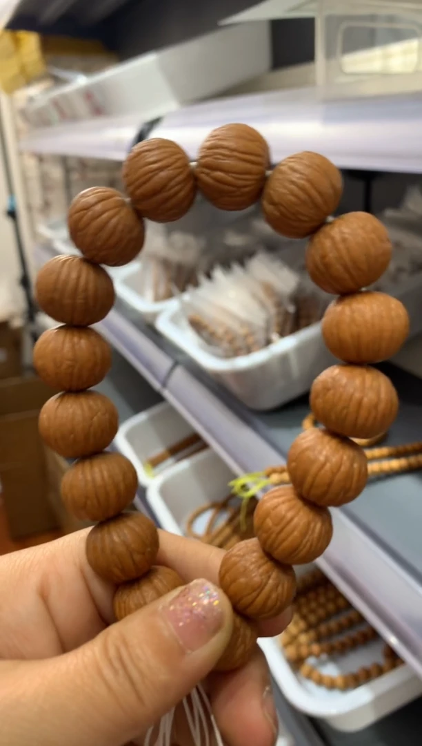 【闪购商品】猴头核桃吊坠土豪