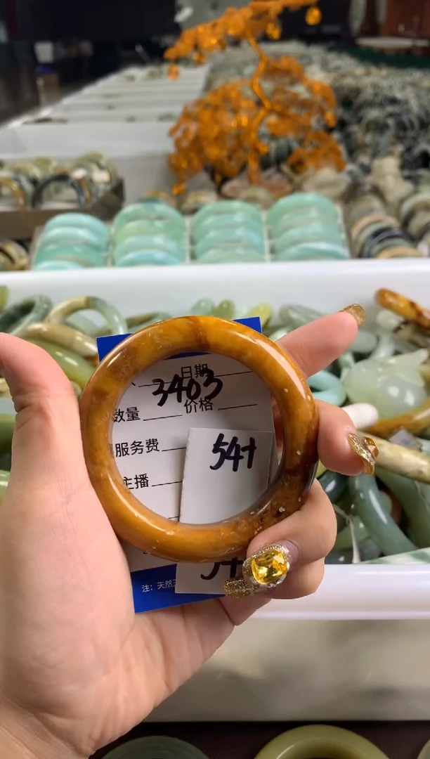【闪购商品】蛇纹石玉手镯未镶嵌3403