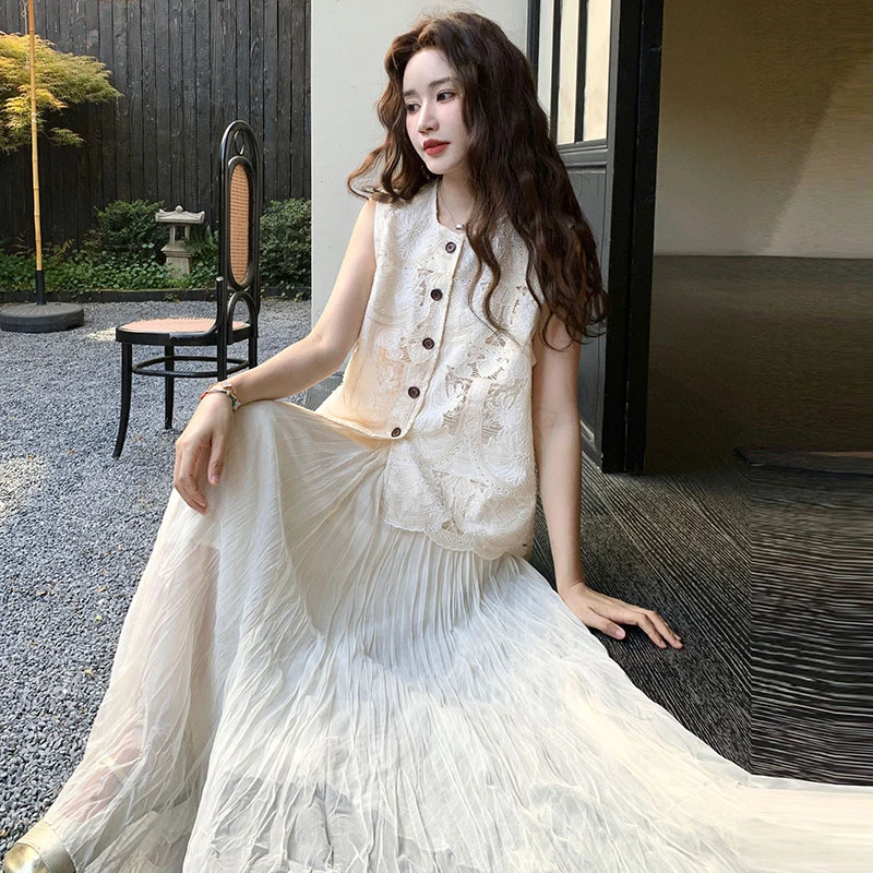 盐系轻熟两件套装裙2025夏季新款米白色蕾丝刺绣马甲半身裙两件套