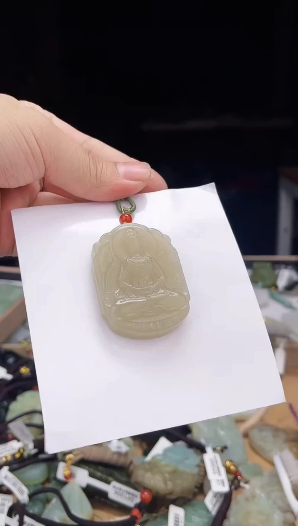颈饰未镶嵌和田玉1