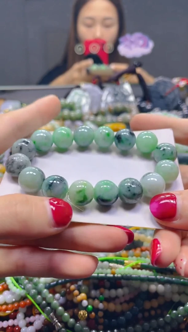 颈饰未镶嵌翡翠12MM/U/翡翠A货，一件也是批发价