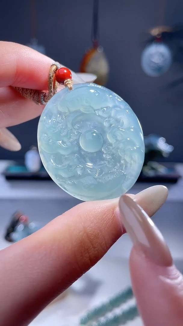 颈饰未镶嵌翡翠挂件
