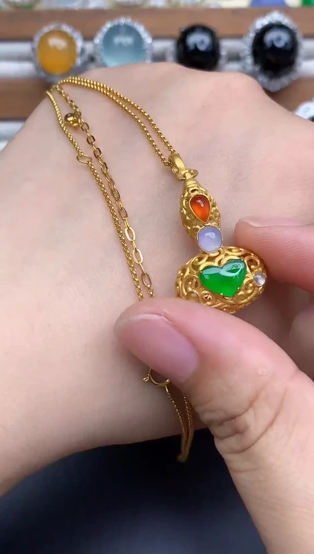 颈饰18K金镶嵌翡翠537-中国好珍宝