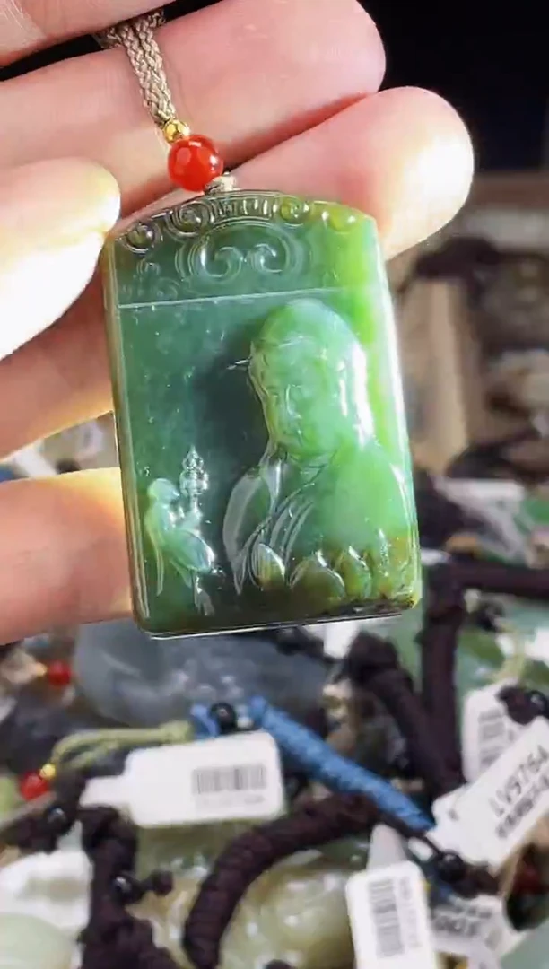 颈饰未镶嵌和田玉1