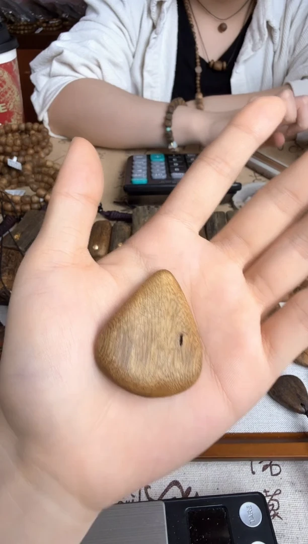 沉香沉香碎屑奇楠沉香乌身原材料一个4.7g