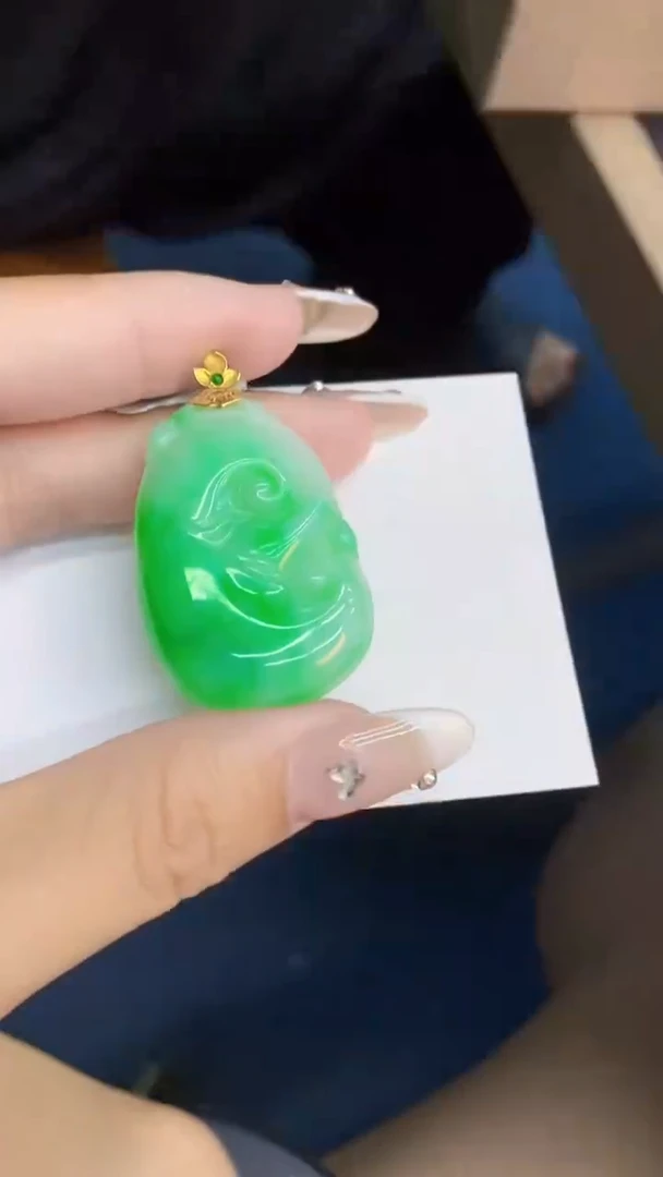 翡翠18K金镶嵌吊坠(不含链)1