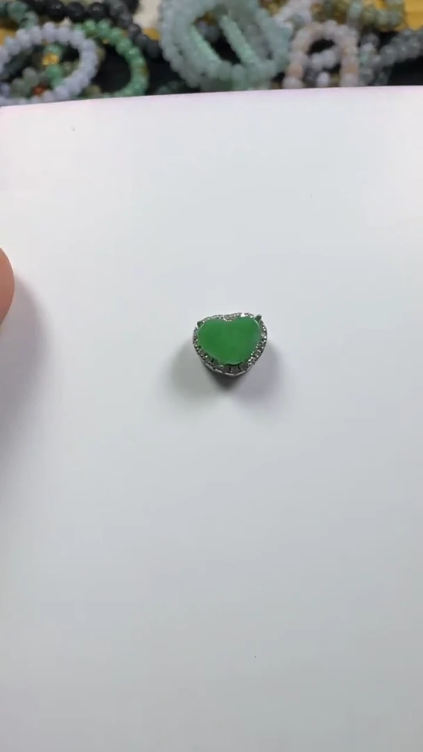 翡翠未镶嵌颈饰H****喽【闪购商品】 天然翡翠