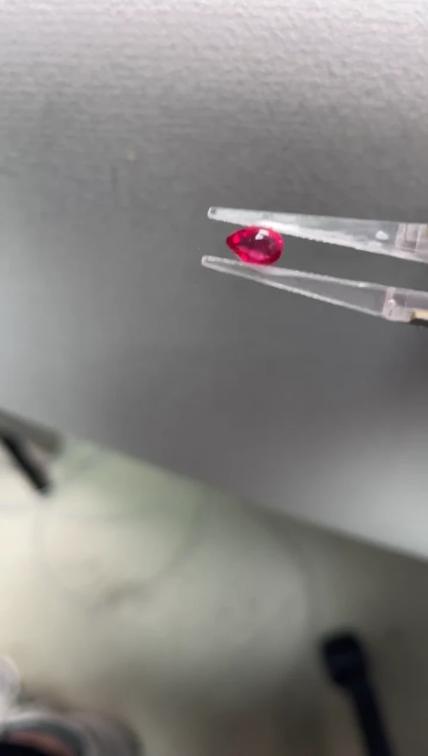 裸石未镶嵌红宝石1克拉水滴鸽血红宝石