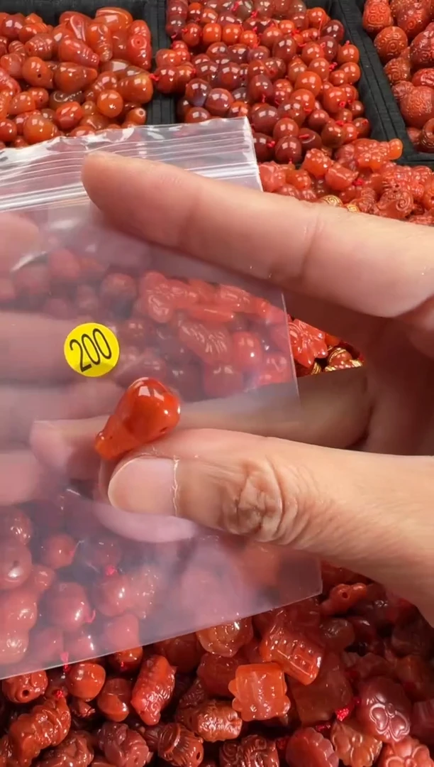 【闪购商品】南红玛瑙颈饰未镶嵌1