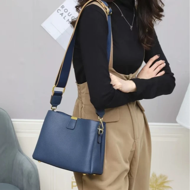 【RAIN.CUN】SLBL-6677-宝蓝色RAIN.CUN.百搭腋下斜跨女包