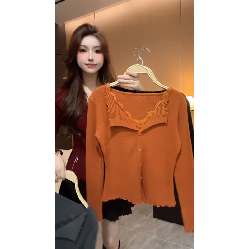 欧洲站2025秋冬新款拼接蕾丝边t恤女时尚小香风修身显瘦V领上衣潮