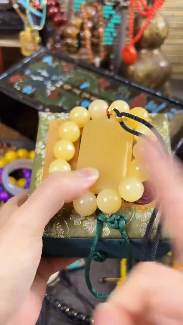 和田玉未镶嵌颈饰..................