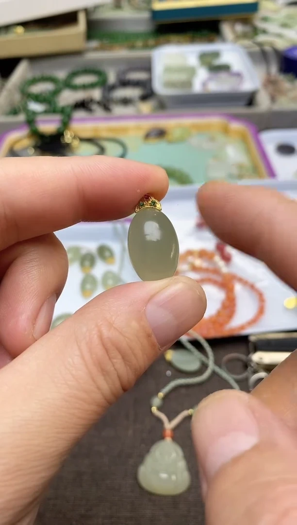 【闪购商品】和田玉吊坠(赠链)银S925镶嵌拍一发一