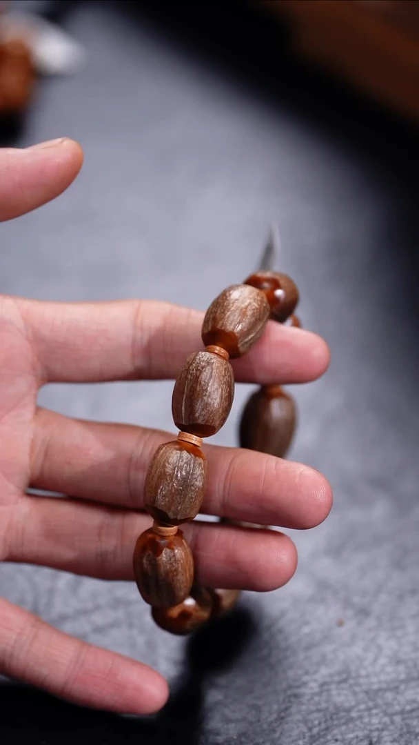 【闪购商品】橄榄核吊坠更厉害