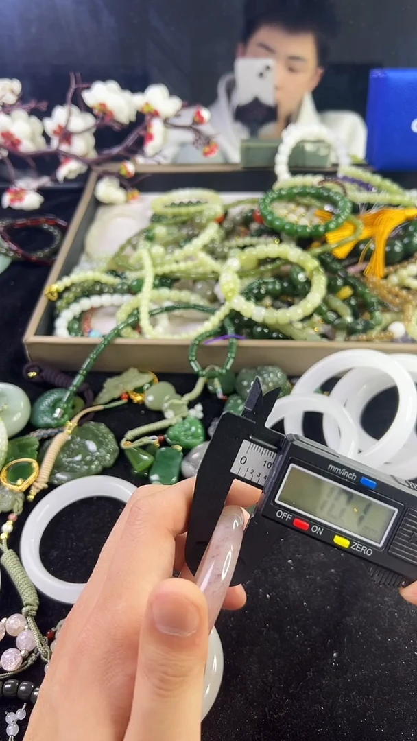 颈饰未镶嵌和田玉多样性发货