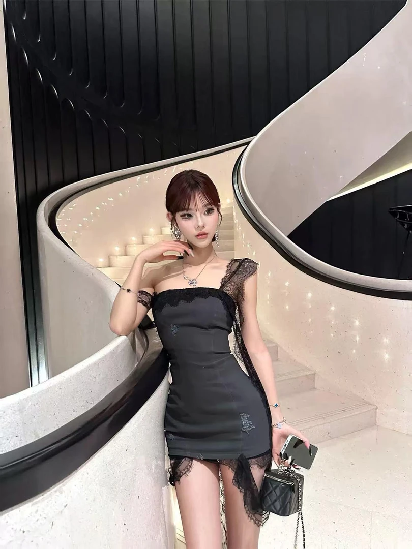 韩系气质女神2025春夏新款黑色纯欲性感蕾丝拼接修身包臀连衣裙子