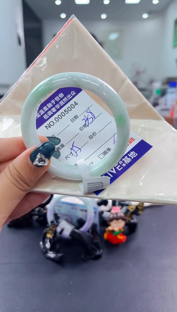 翡翠手镯未镶嵌天然缅甸A货翡翠