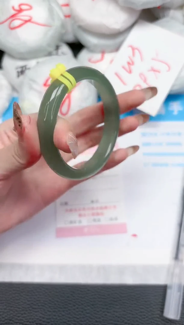 【闪购商品】石英质玉手镯未镶嵌377-53.3