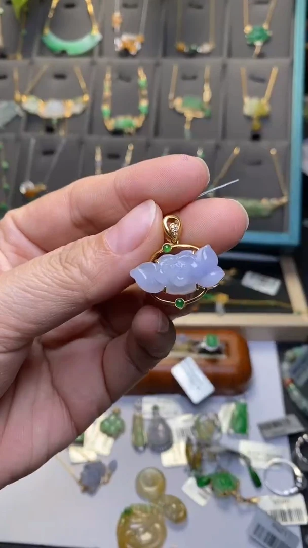 颈饰18K金镶嵌翡翠净货36838