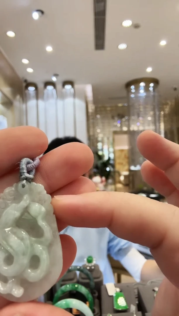 翡翠未镶嵌颈饰【41】蛇