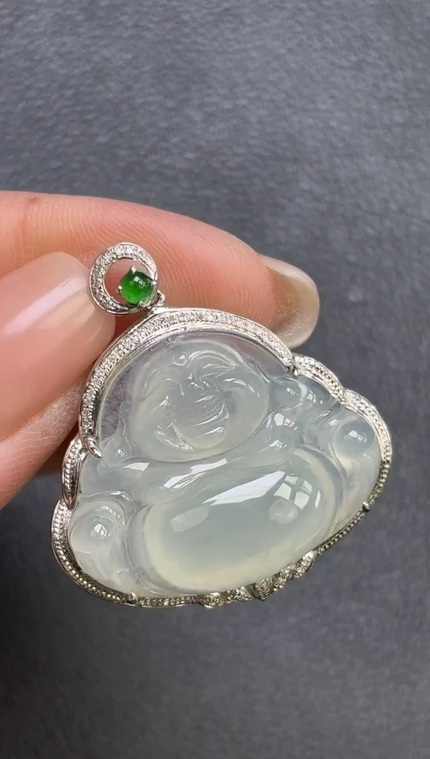 颈饰18K金镶嵌翡翠佛公