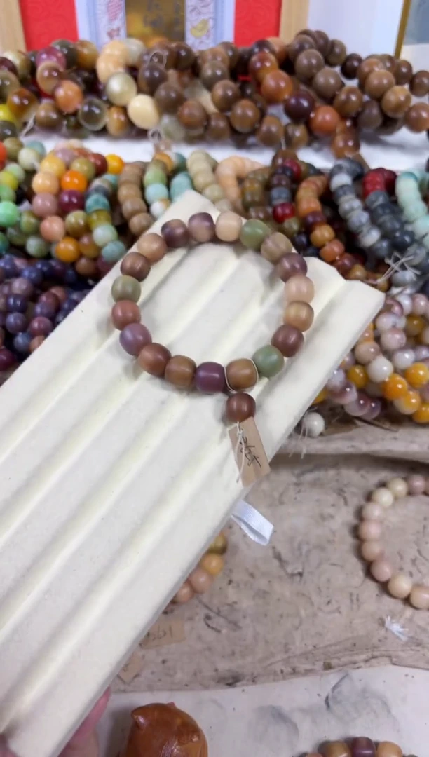 白玉菩提吊坠2625卡12.5桶珠