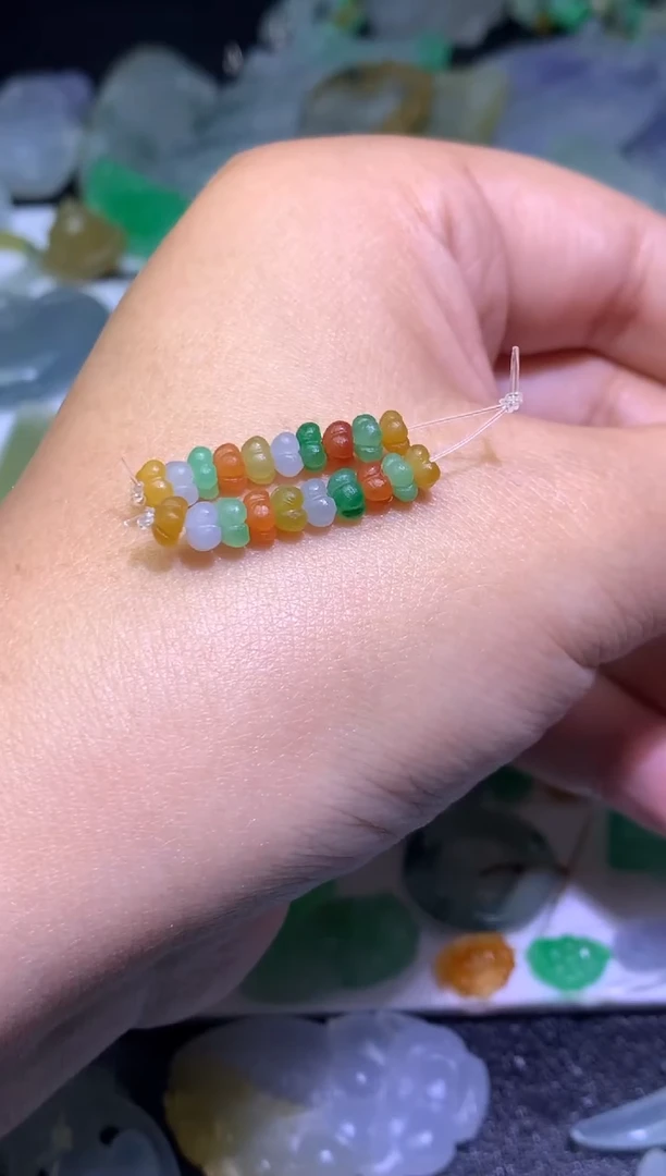 未镶嵌定制翡翠毛货