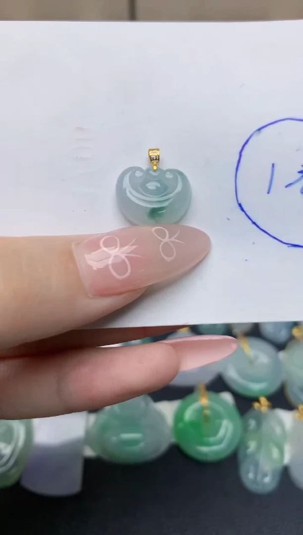 翡翠18K金镶嵌颈饰天然翡翠A货