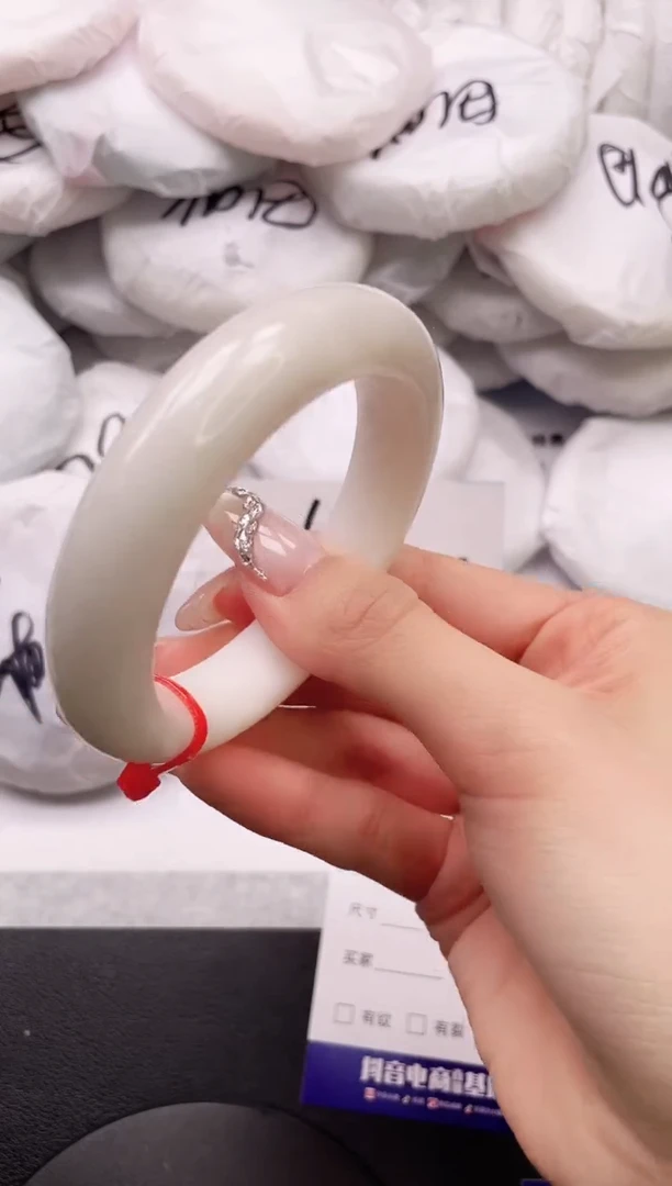 【闪购商品】和田玉手镯未镶嵌22L126-53