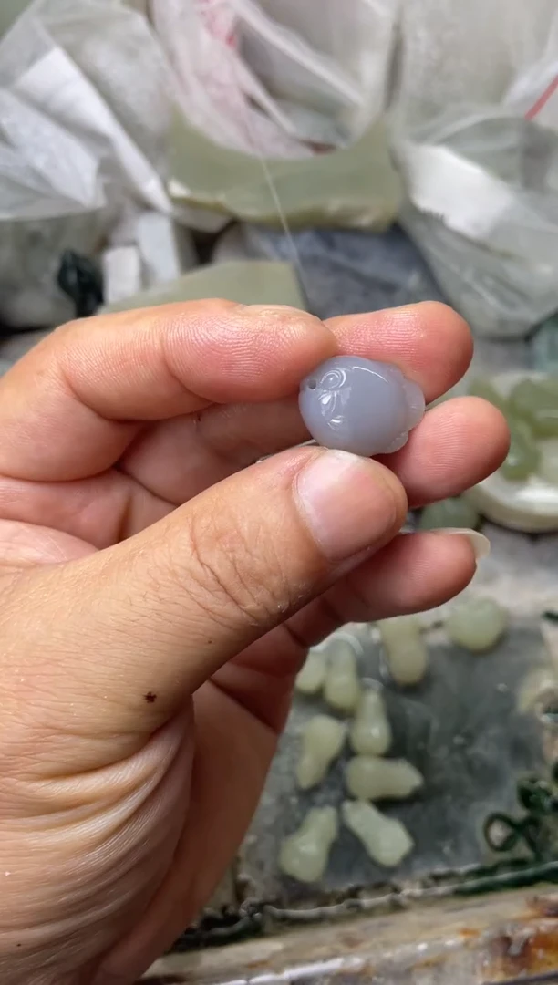 和田玉未镶嵌颈饰1