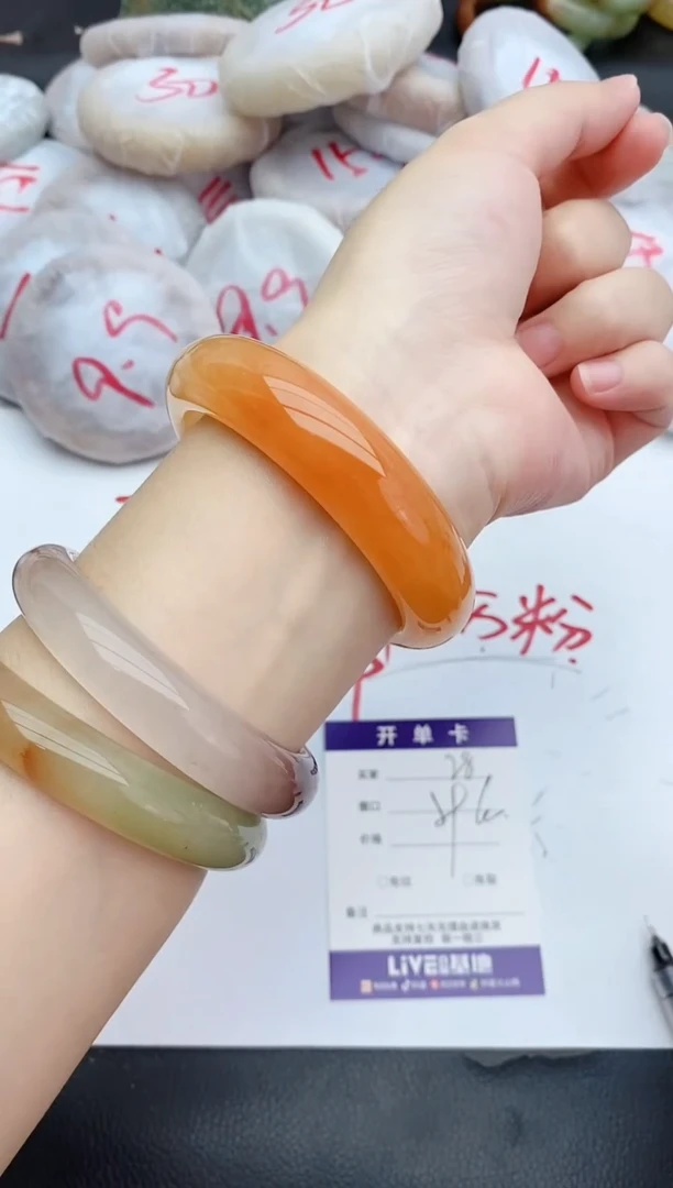 未镶嵌手镯石英质玉28+59/60