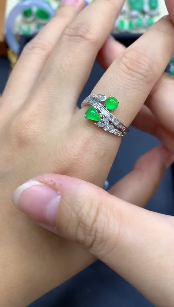 18K金镶嵌戒指翡翠665-中国好珍宝