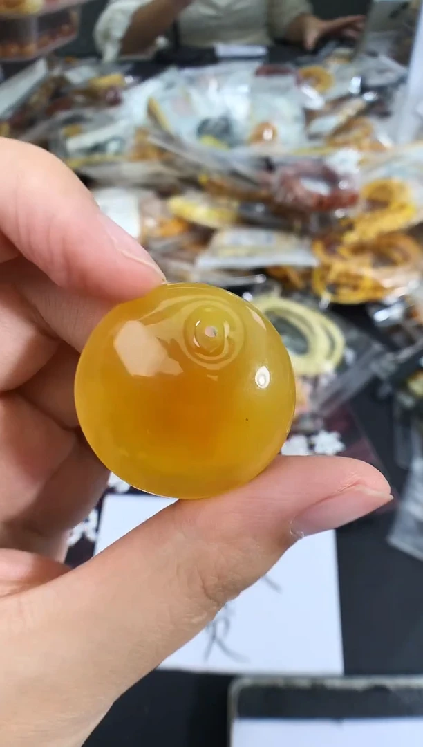 蜜蜡未镶嵌珠宝奇石1