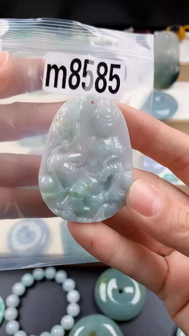 颈饰未镶嵌翡翠天然翡翠吊坠挂件