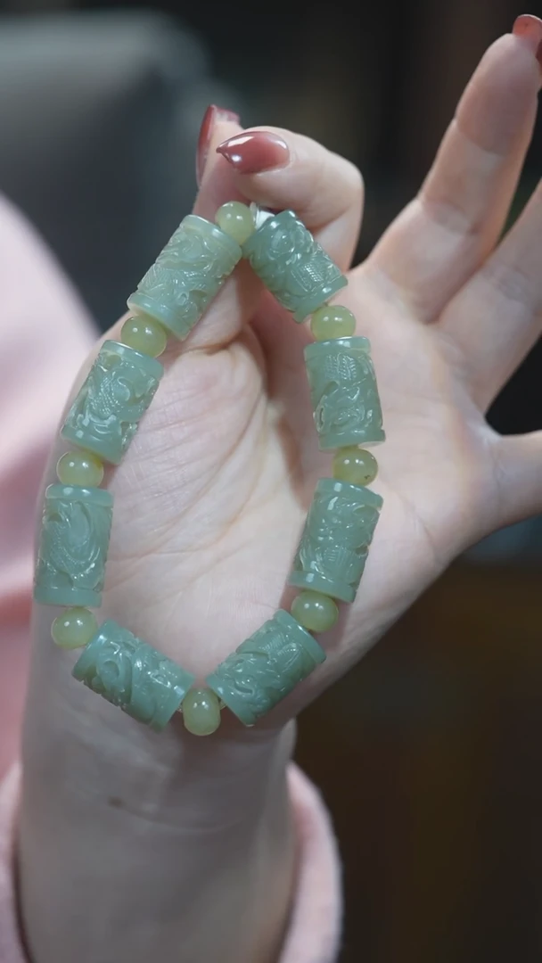 未镶嵌手链和田玉龙柱