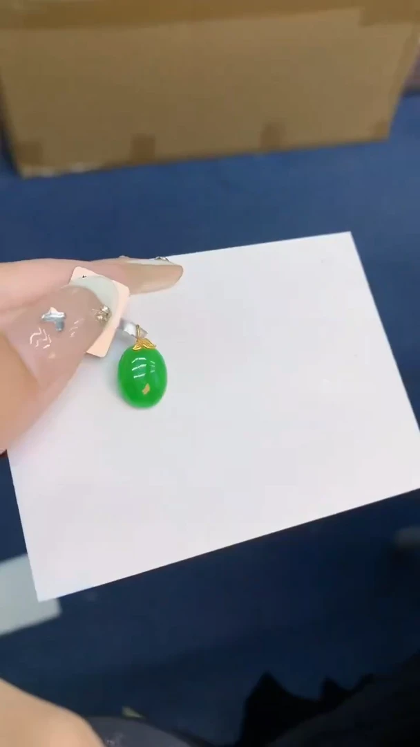 翡翠18K金镶嵌吊坠(不含链)1