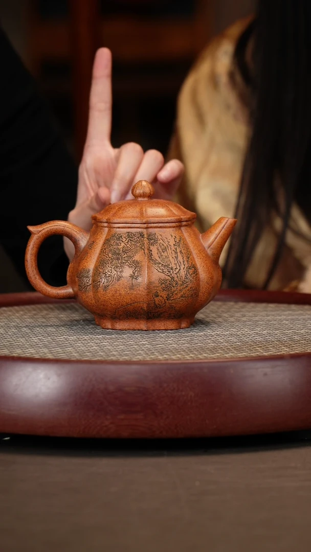 【闪购商品】紫砂茶壶筋纹潘壶+九鹤画+章+挂历